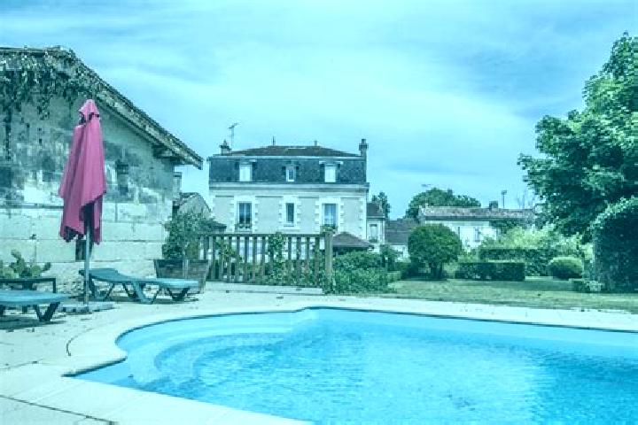 Aurora, 38 — Escort in La Roche-Chalais, France