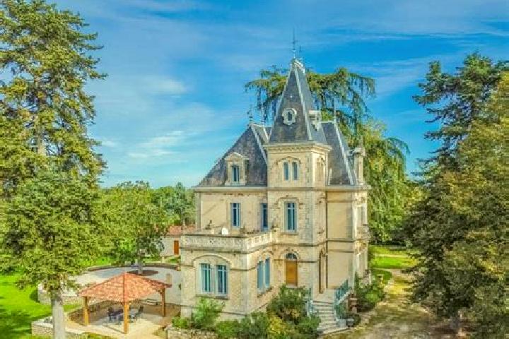 Aurora, 38 — Escort in Laroque-Timbaut, France