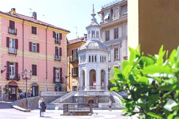 Aurora, 38 — Escort in Santo Stefano Belbo, Italy