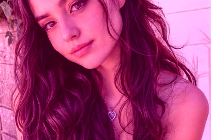 Aurora, 39, a auburn grey-eyed middle eastern companion based in Genderkingen. Offering Duos, Travel Companion, Fetish. Available for incall and outcall, ove...