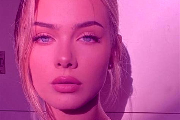 Aurora, 39, a blonde amber-eyed european companion based in Parque das Nacoes. Offering Duos, 69, Roleplay, GFE, Girlfriend Experience. Available for incall ...