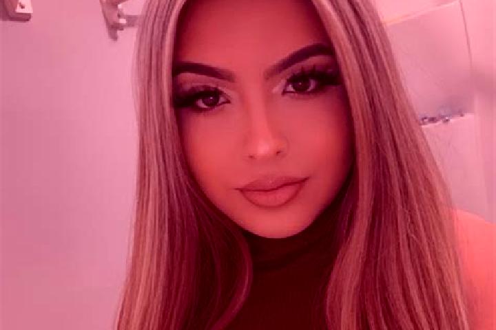 Aurora, 39, a blonde amber-eyed latina companion based in Khimki. Offering Fetish, CIM, Dinner Date, Deep French Kissing, Party Girl. Available for incall an...