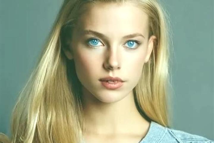 Aurora, 39, a dark blonde blue-eyed slavic companion based in Dayr al Balah. Offering Tantra, Dinner Date, Overnight, Girlfriend Experience. Available for in...