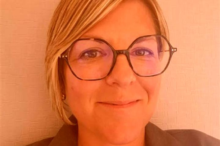 Aurora, 39 — Escort in Fontenay-les-Briis, France
