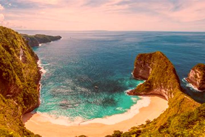Aurora, 39 — Escort in Kadumelati, Indonesia