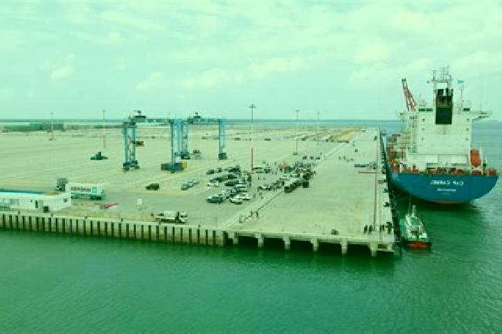 Aurora, 39 — Escort in Port Victoria, Kenya