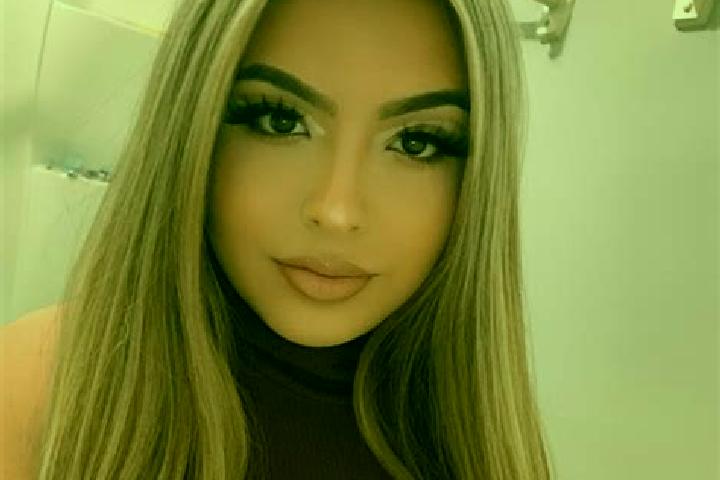 Ava, 20, a blonde amber-eyed latina companion based in Brenno. Offering Domination, Erotic Massage, A-Level. Available for incall and outcall, day and evenin...