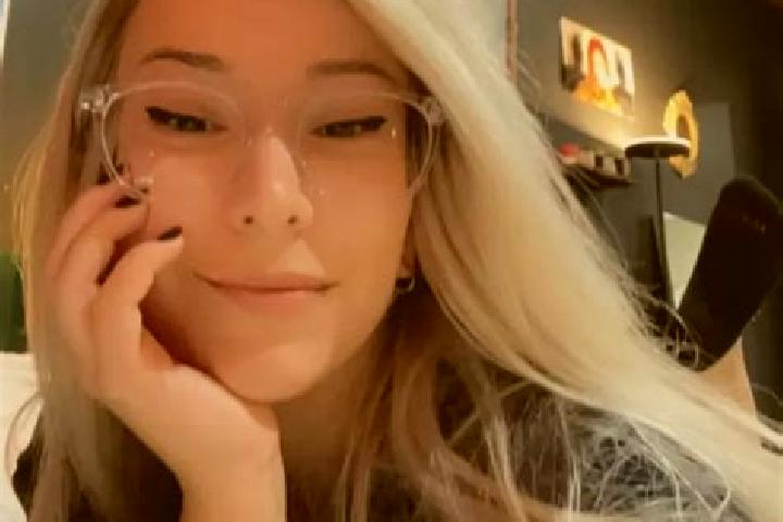 Ava, 20, a blonde grey-eyed mixed companion based in Wichit. Offering Roleplay, CIM, Erotic Massage. Available for incall and outcall, day and evening dates.
