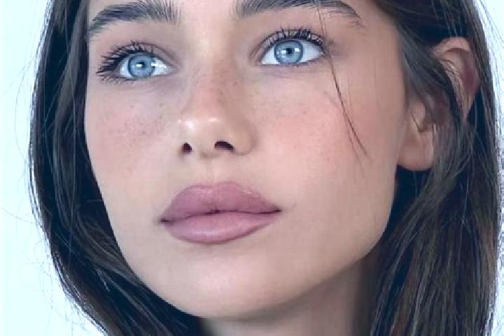 Ava, 20, a brunette grey-eyed caribbean companion based in Un goofaaru. Offering Party Girl, Dinner Date, Duos. Available for incall and outcall, overnight b...