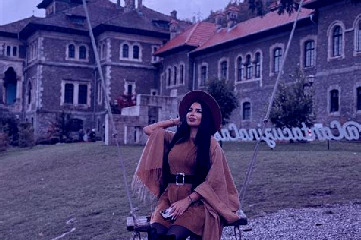 Ava, 20 — Escort in Badulesti, Romania