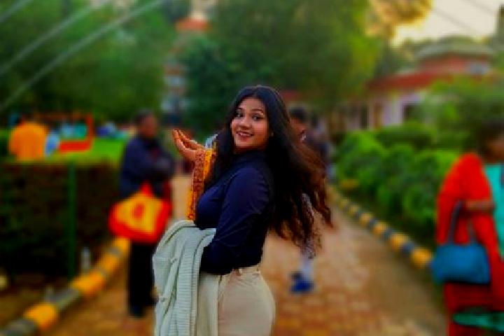 Ava, 20 — Escort in Debipur, India