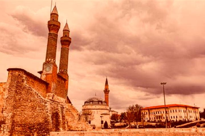 Ava, 20 — Escort in Eyvan, Iran