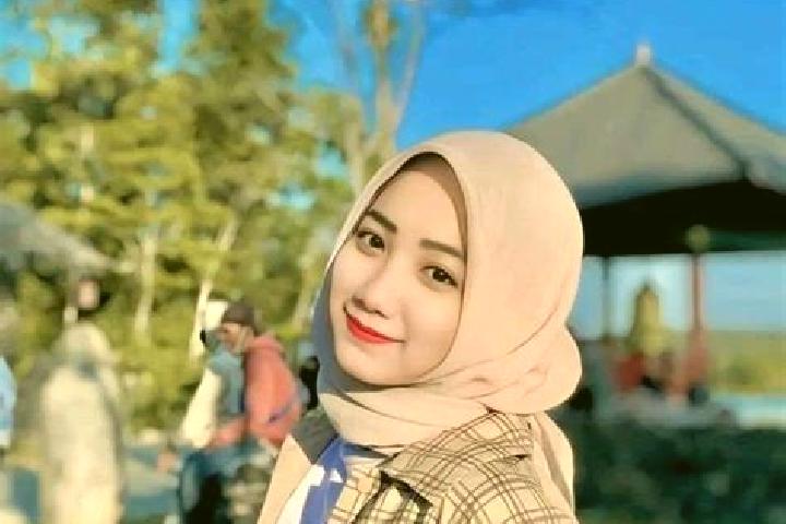 Ava, 20 — Escort in Saripin, Indonesia