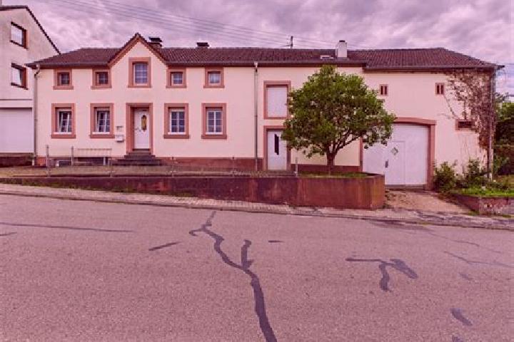Ava, 20 — Escort in Welschbillig, Germany