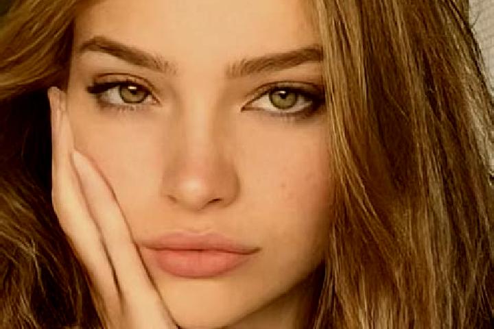 Ava, 21, a blonde hazel-eyed latina companion based in Ich-Ek. Offering CIM, 69, Deep French Kissing. Available for incall and outcall, day and evening dates.