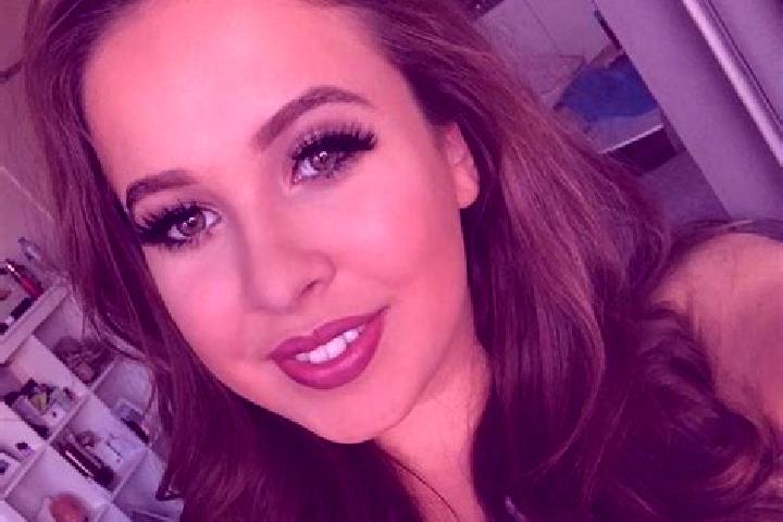 Ava, 21, a dark blonde dark-eyed caucasian companion based in Goulds. Offering Tantra, Girlfriend Experience, OWO. Available for incall and outcall, day and ...