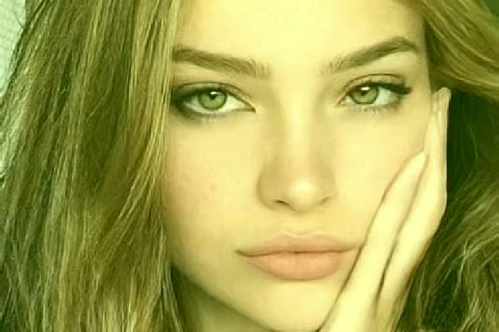 Ava, 21, a dark blonde hazel-eyed asian companion based in Svetlograd. Offering 69, Duos. Available for incall and outcall, overnight bookings available.