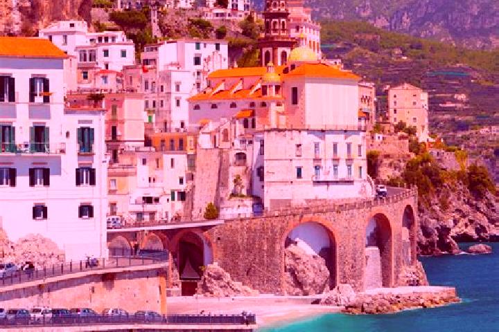 Ava, 21 — Escort in Comeglians, Italy