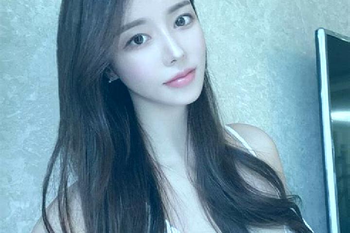 Ava, 21 — Escort in Haojiaqiao, China