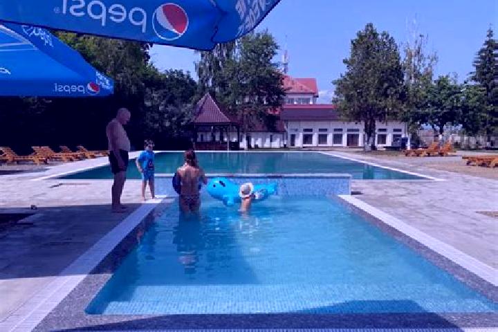 Ava, 21 — Escort in Ocna Sibiului, Romania