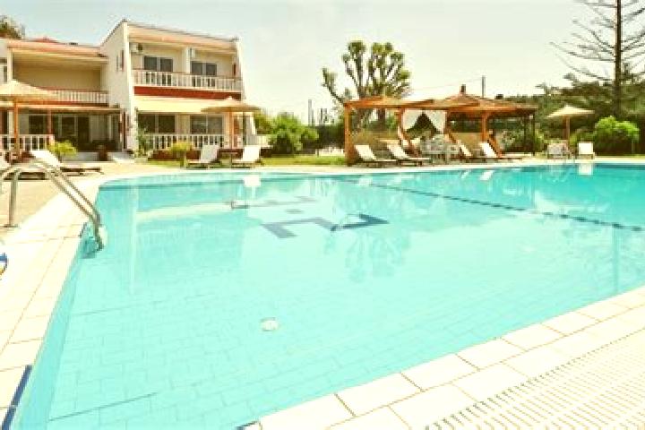 Ava, 21 — Escort in Paradeisi, Greece