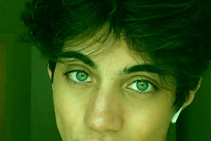 Ava, 22, a chestnut dark-eyed caucasian companion based in Godou. Offering OWO, 69, BDSM. Available for incall and outcall, overnight bookings available.
