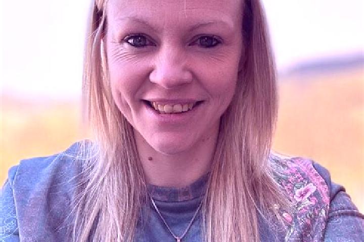 Ava, 22 — Escort in Abernant, United Kingdom