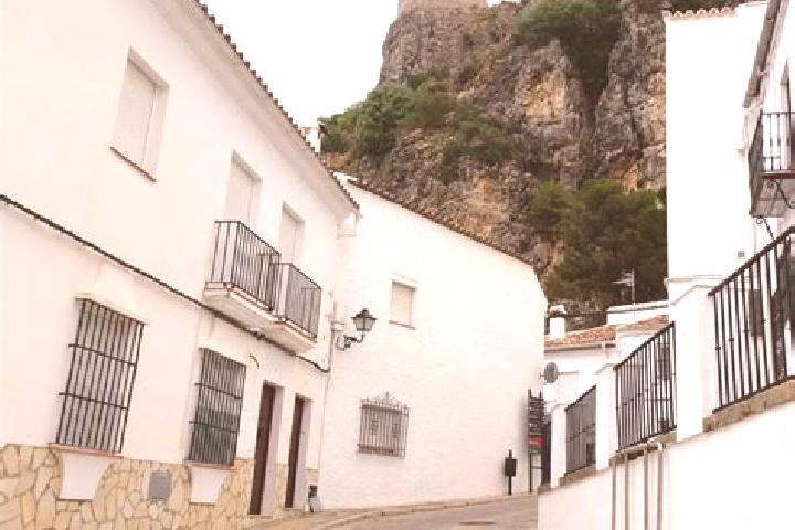 Ava, 22 — Escort in Camarena de la Sierra, Spain