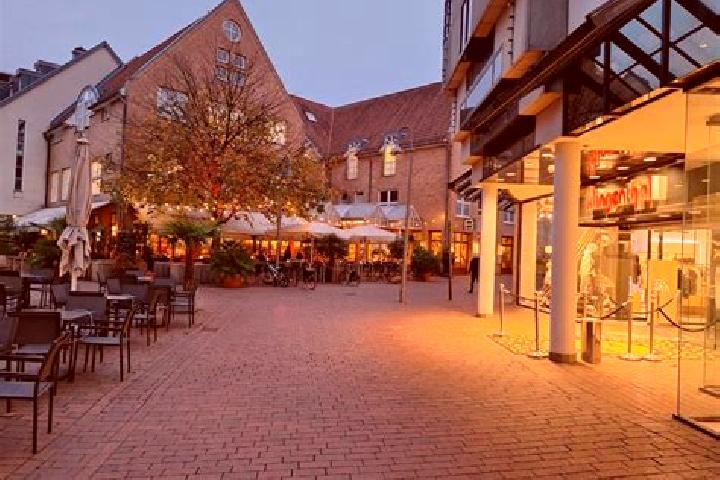 Ava, 22 — Escort in Ferschweiler, Germany