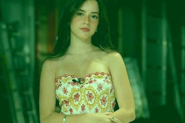 Ava, 22 — Escort in Madalena, Brazil
