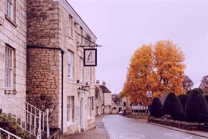 Ava, 22 — Escort in Painswick, United Kingdom