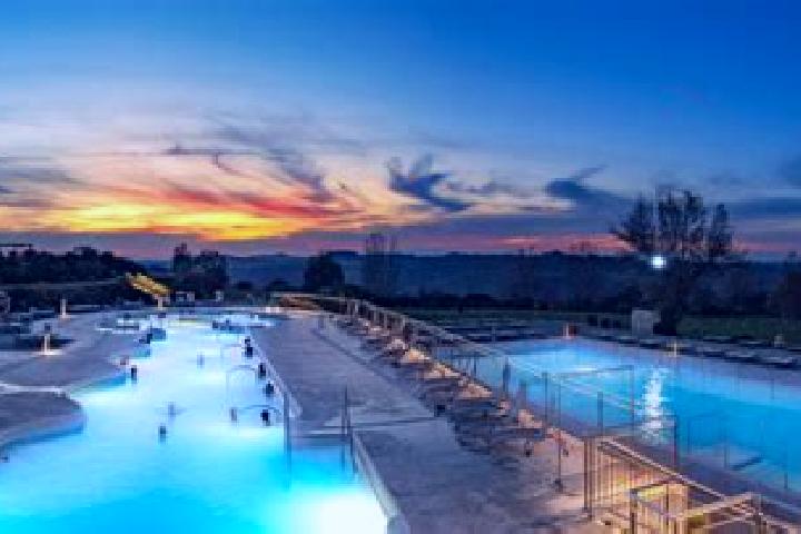 Ava, 22 — Escort in Serre di Rapolano, Italy