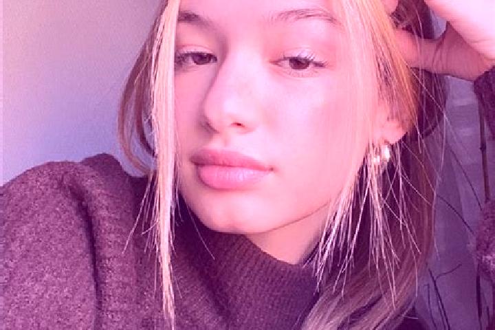 Ava, 23, a blonde brown-eyed middle eastern companion based in Ayoun El Atrous. Offering Striptease, Girlfriend Experience, Deep French Kissing, Duos. Availa...