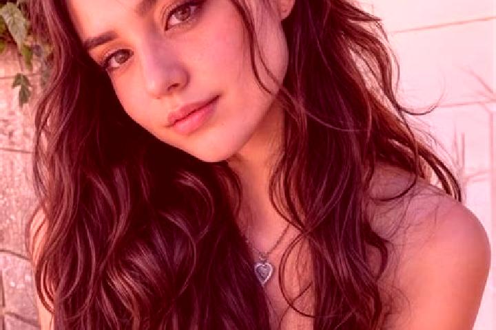 Ava, 23, a brunette hazel-eyed middle eastern companion based in Valdemierque. Offering Roleplay, Couples, Striptease, Prostate Massage. Available for incall...