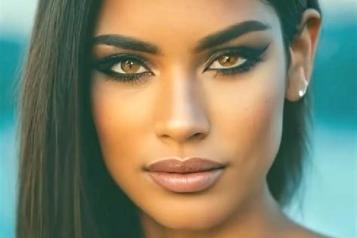 Ava, 23, a dark blonde brown-eyed latina companion based in Kaarila. Offering 69, Massage, Erotic Massage, Duos. Available for incall and outcall, day and ev...