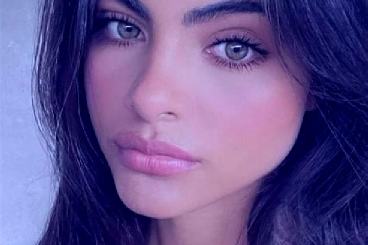 Ava, 23, a dark blonde dark-eyed indian companion based in Cercino. Offering GFE, Erotic Massage, Girlfriend Experience. Available for incall and outcall, da...