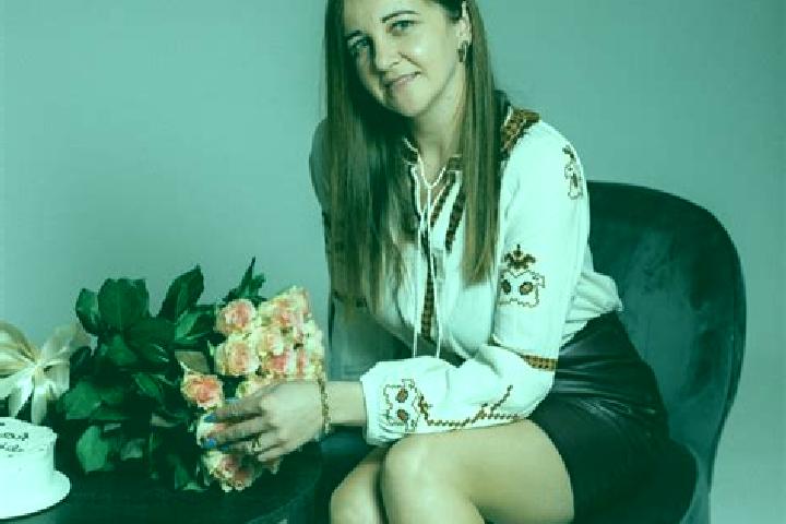 Ava, 23 — Escort in Drahovo, Ukraine