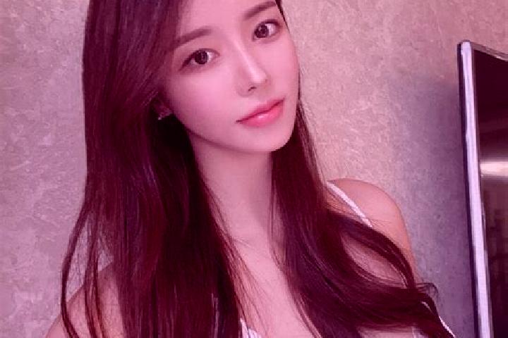 Ava, 23 — Escort in Zhaizhong, China