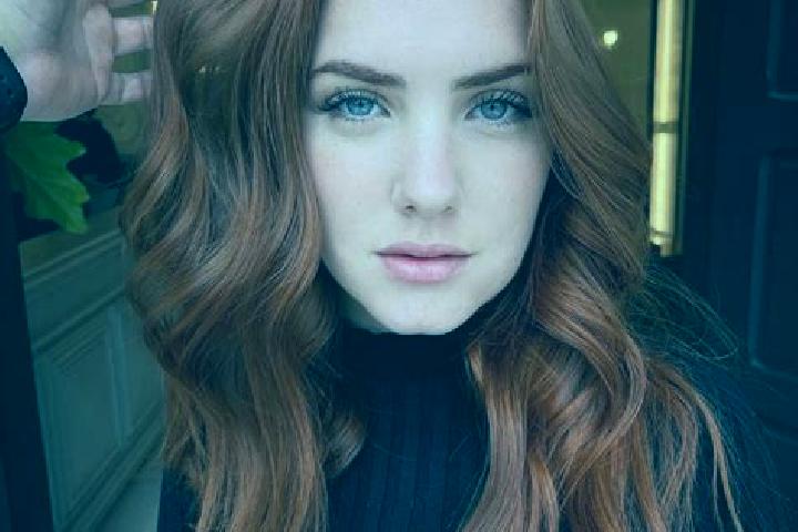 Ava, 24, a auburn blue-eyed middle eastern companion based in Saint Helier. Offering Party Girl, Erotic Massage, Tantra, Deep French Kissing. Available for i...