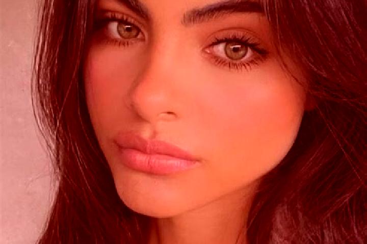 Ava, 24, a brunette green-eyed caucasian companion based in Kinlochleven. Offering Couples, Fetish, 69, Prostate Massage. Available for incall and outcall, d...