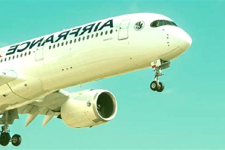 Ava, 24 — Escort in Lantefontaine, France