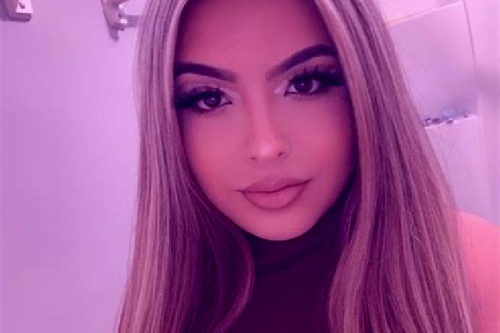 Ava, 25, a blonde amber-eyed latina companion based in Minversheim. Offering Overnight, Domination, Tantra. Available for incall and outcall, day and evening...