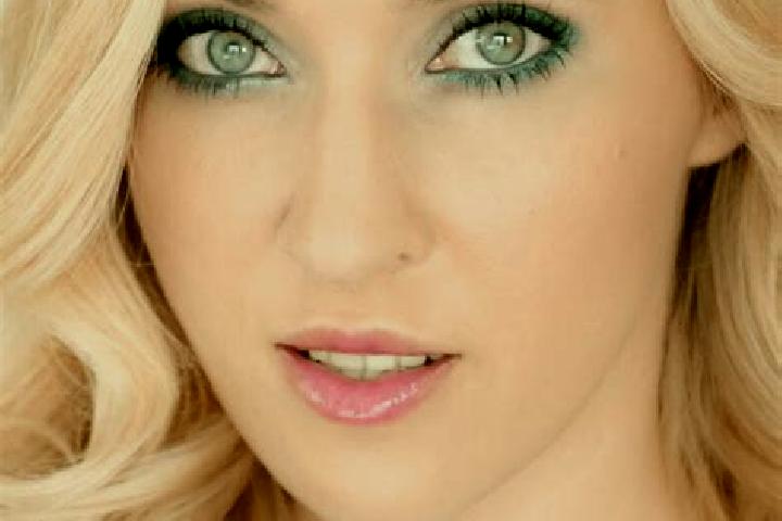 Ava, 25, a blonde green-eyed slavic companion based in Grosslobming. Offering A-Level, Striptease, Roleplay. Available for incall and outcall, overnight book...