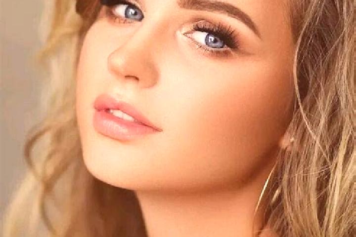 Ava, 25, a dark blonde blue-eyed indian companion based in Emerainville. Offering Tantra, Striptease, Dinner Date. Available for incall and outcall, overnigh...