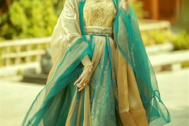 Ava, 25 — Escort in Shixi, China