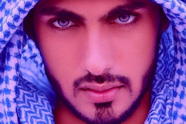 Ava, 26, a auburn blue-eyed middle eastern companion based in Parang. Offering Dinner Date, Party Girl, Striptease, Erotic Massage. Available for incall and ...