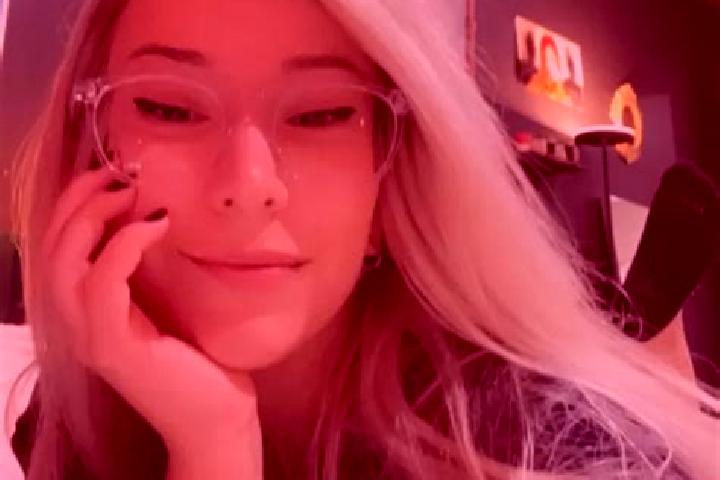 Ava, 26, a blonde amber-eyed caucasian companion based in Mladejovice. Offering Roleplay, Dinner Date, CIM, Tantra. Available for incall and outcall, overnig...