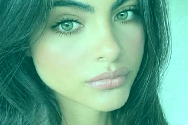 Ava, 26, a brunette brown-eyed indian companion based in Zeulenroda. Offering BDSM, Fetish, Dinner Date. Available for incall and outcall, day and evening da...