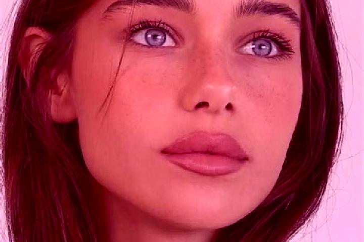 Ava, 26, a brunette brown-eyed mixed companion based in Jucas. Offering OWO, Overnight, A-Level. Available for incall and outcall, day and evening dates.