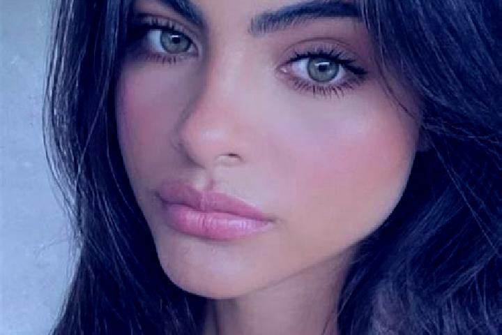 Ava, 26, a brunette dark-eyed middle eastern companion based in Motley. Offering Duos, Tantra, CIM, Party Girl. Available for incall and outcall, overnight b...
